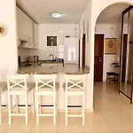 Cozy 2 Bedroom In * أذيخي