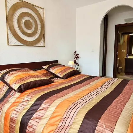 Cozy 2 Bedroom In