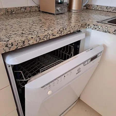 Апартаменты Cozy 2 Bedroom In Адехе