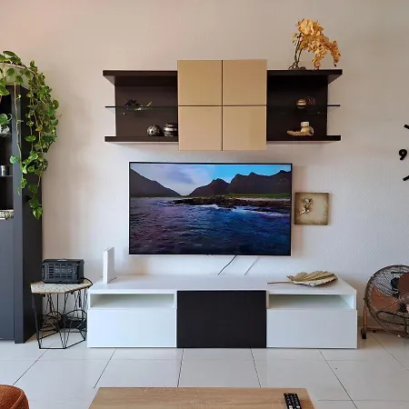 Cozy 2 Bedroom In Costa Adeje (Tenerife)