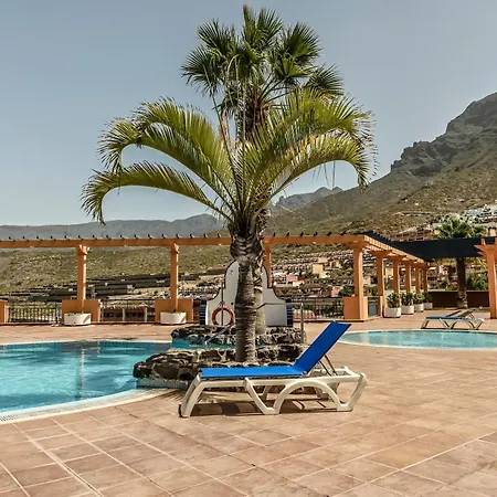 Cozy 2 Bedroom In Apartment