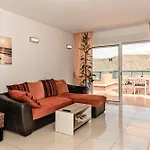 アパート Cozy 2 Bedroom In アデヘ