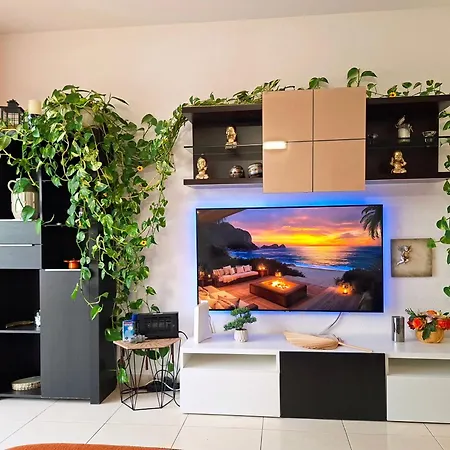 Cozy 2 Bedroom In Апартаменты