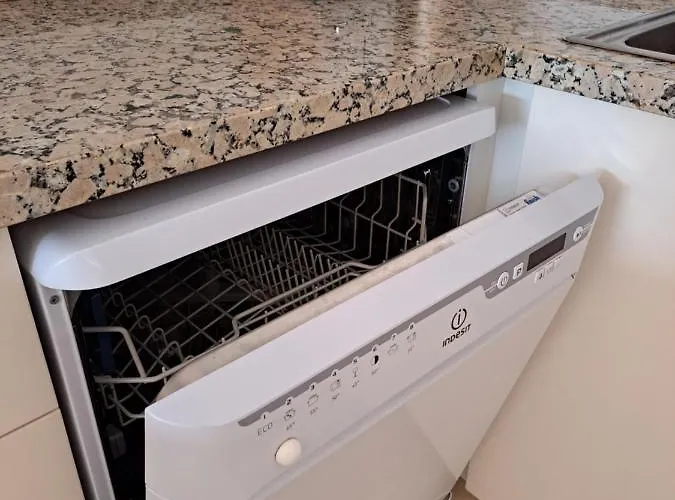 Апартаменты Cozy 2 Bedroom In Адехе