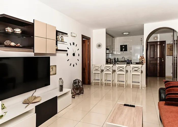 Cozy 2 Bedroom In Апартаменты *