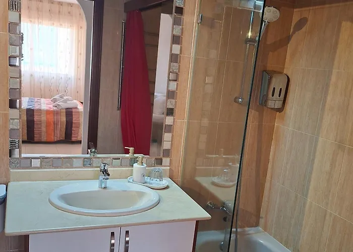 Cozy 2 Bedroom In * Адехе